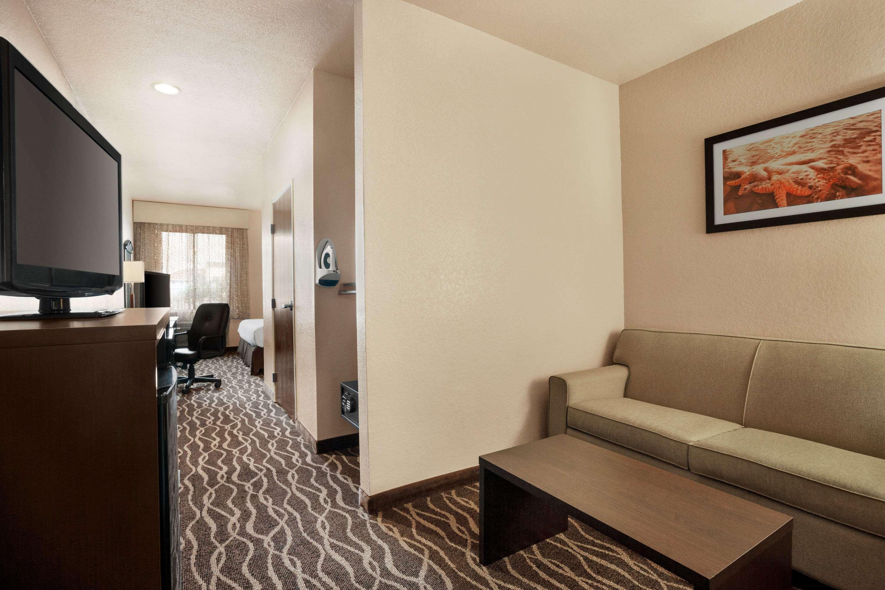 Baymont By Wyndham Clute Lake Jackson Exteriér fotografie